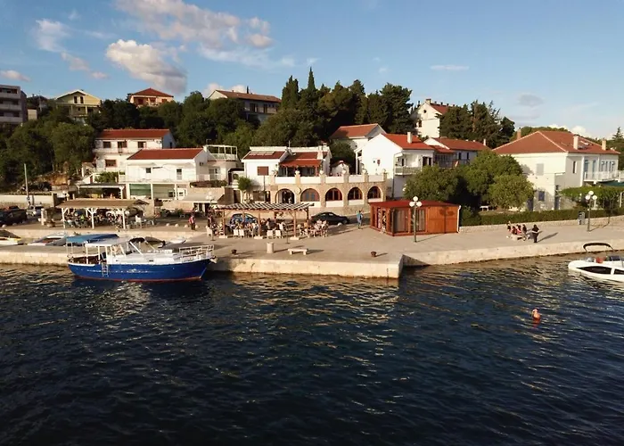 Apartmani Most * Maslenica