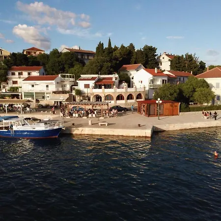 Apartmani Most * Maslenica