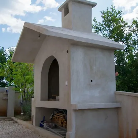 Apartmani Most 公寓 *